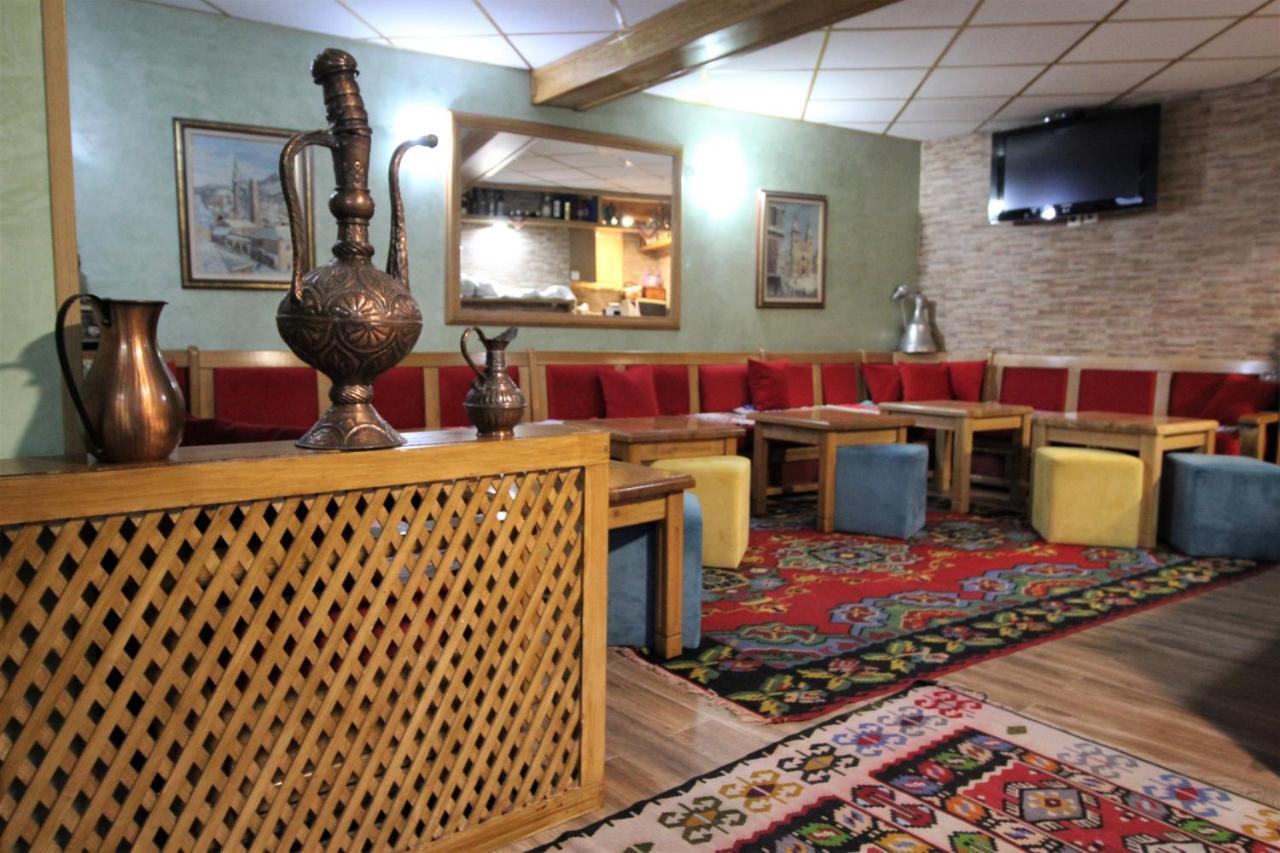 Pansion Stari Grad Hotel Sarajevo Bagian luar foto