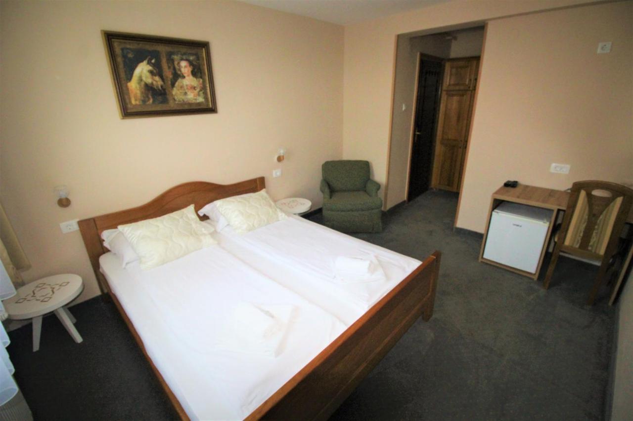 Pansion Stari Grad Hotel Sarajevo Bagian luar foto