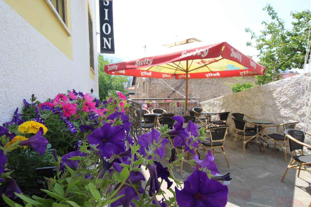 Pansion Stari Grad Hotel Sarajevo Bagian luar foto